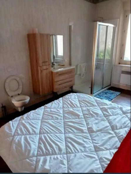 Chambre Tout Equipee Apartman Lacroix-sur-Meuse Kültér fotó