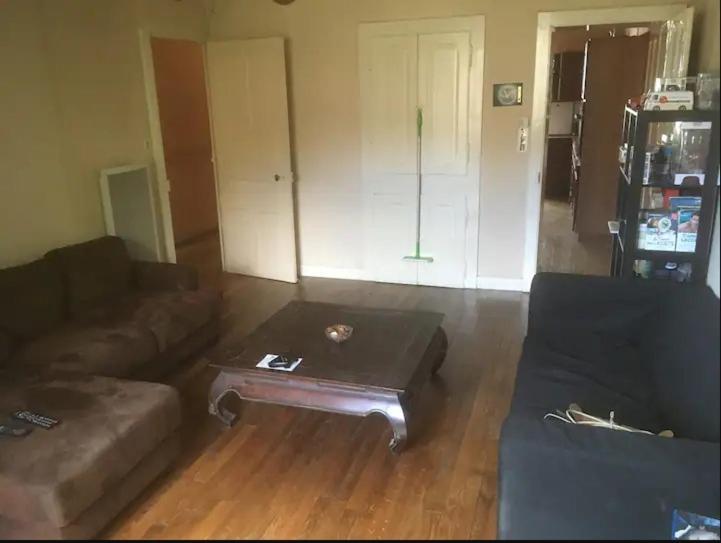 Chambre Tout Equipee Apartman Lacroix-sur-Meuse Kültér fotó